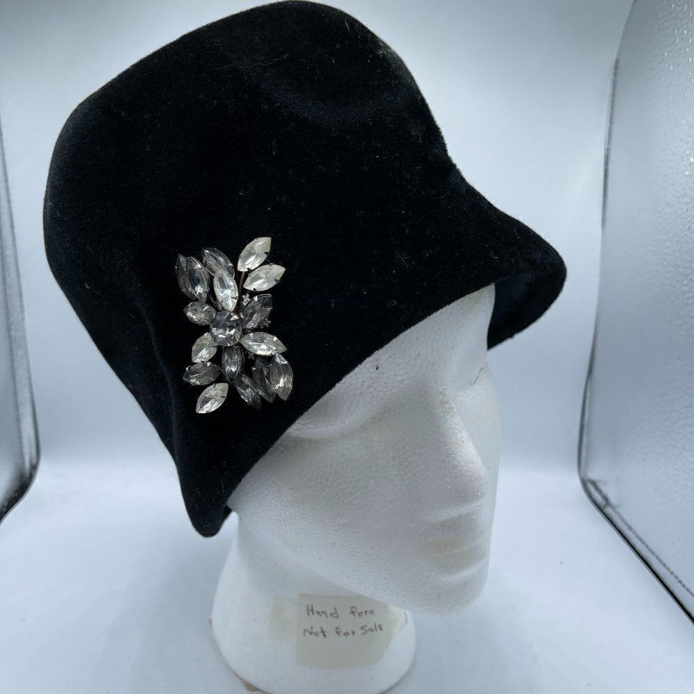 Vintage Hartley's Miami Black 20's Cloche Downton Abbey Hat with Rhinestones  22